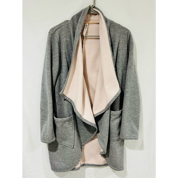 Fabletics Moscow Wrap Cardigan Cardigan Sweater Gray and Pink Size Small - Picture 3 of 6